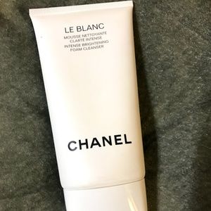 CHANEL Makeup - Chanel LE BLANC Intense Brightening Foam Cleanser CHANEL Makeup - Chanel LE BLANC Intense Brightening Foam Cleanser